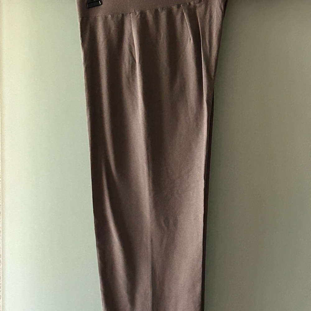 Eileen Fisher stretch knit pants- made in USA